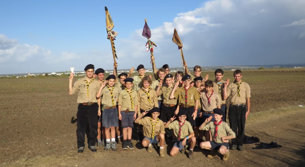 Scouts Unitaires De France Vs Scouts D'europe